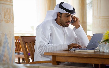 دراسة: 8 ساعات يقضيها السعودي على الإنترنت يوميا