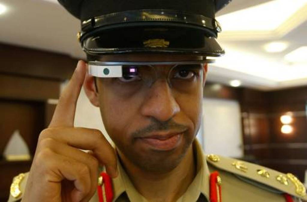 شرطة دبي تستعد لاستخدام نظارات غوغل الذكية