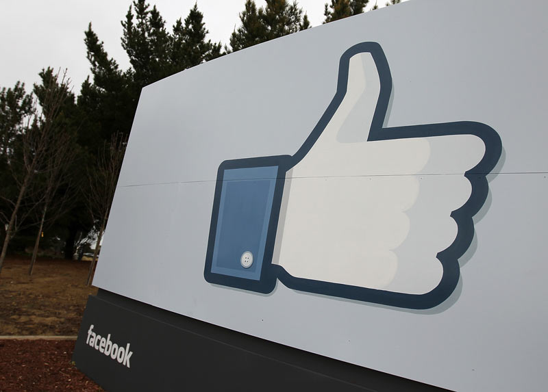 فيسبوك يعتذر رسميا لمستخدميه