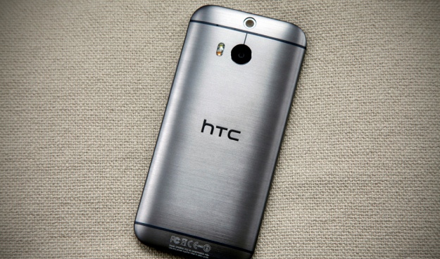 انخفاض مبيعات HTC One M8 يهدد أرباح الشركة