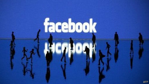شكوى جديدة ضد فيسبوك لتلاعبه بمشاعر المستخدمين