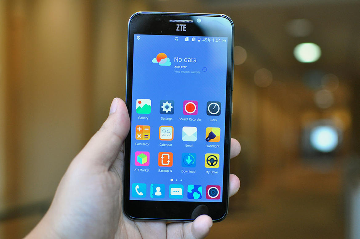 ZTE Grand S3 هاتف ذكي جديد يعمل ببصمة العين
