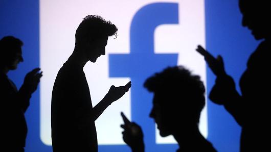 فيسبوك تدفع غرامة 20 مليون دولار لاستخدامها بيانات العملاء