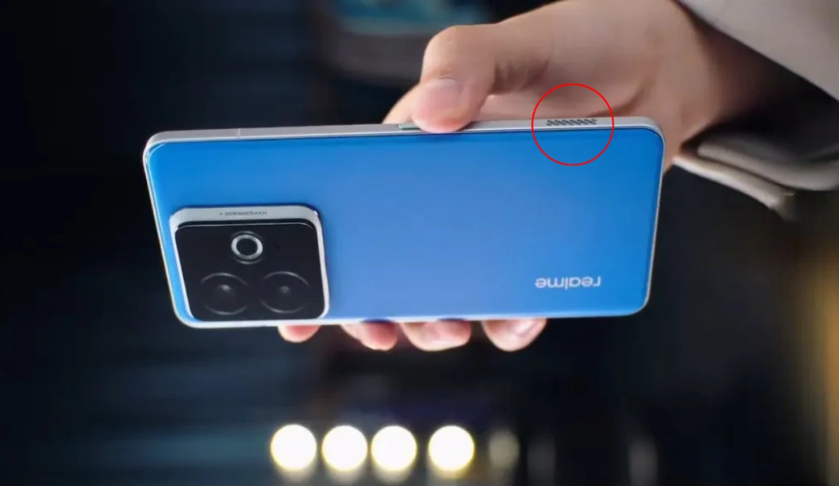 الهاتف سيأتي بمروحة تبريد مدمجة