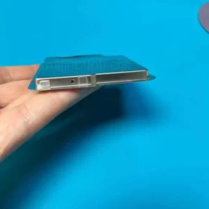صورة مسربة لبطارية هاتف iPhone 17 Air