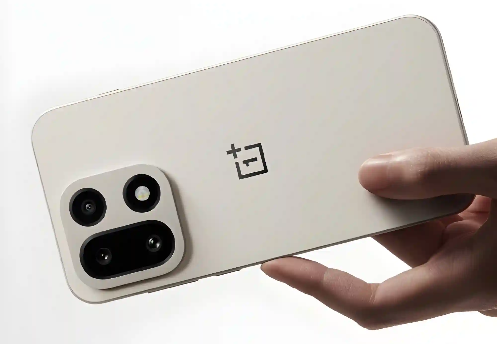 شركة ون بلس أكدت الإطلاق العالمي لهاتف OnePlus 15 الرائد