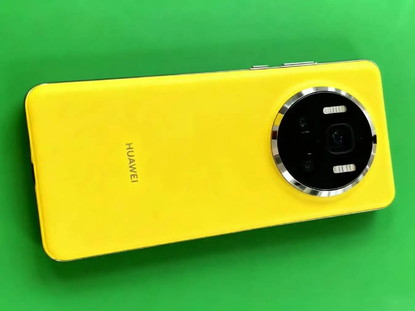 صورة مسربة لهاتف Huawei Mate 80