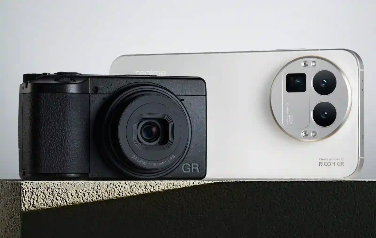 هاتف GT 8 Pro من ريلمي وصل إلى الصين بمواصفات خارقة وسعر مذهل