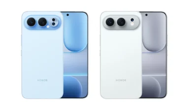 هاتف Honor 500 على اليمين وهاتف Honor 500 Pro