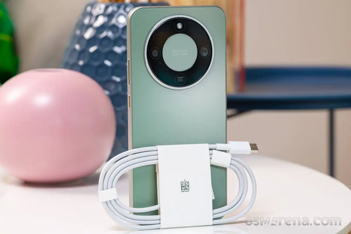 صورة نشرها موقع gsmarena.com لهاتف Honor Magic8 Lite