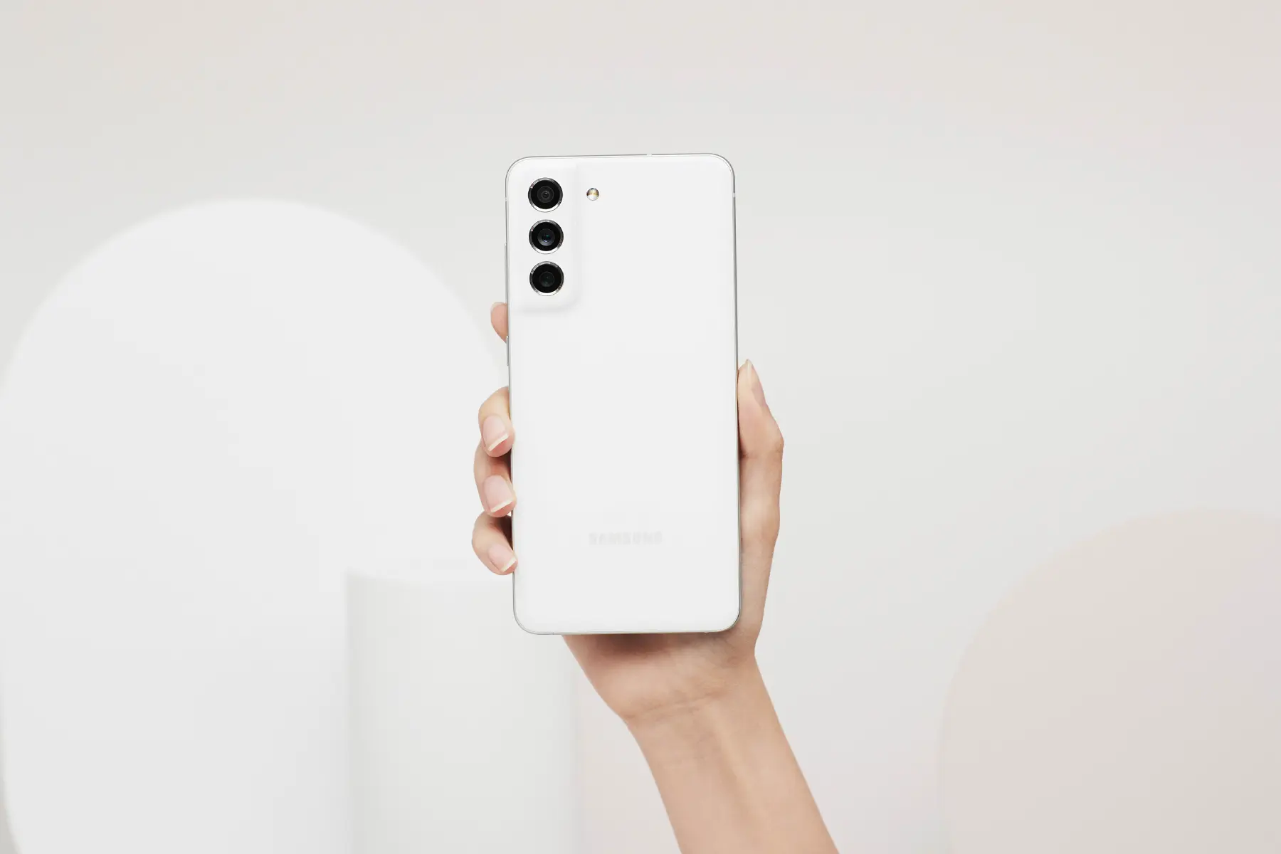 هواتف Galaxy S21 FE تحصل على أندرويد 16 في أميركا