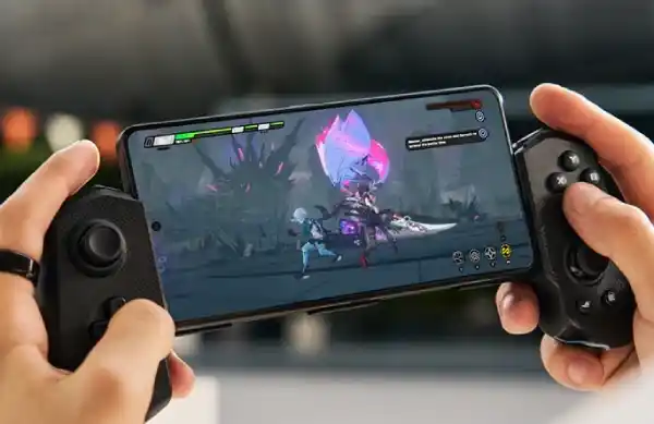 يحتوي هاتف Asus ROG Phone 9 Pro على أزرار خاصة بالتحكم بالألعاب