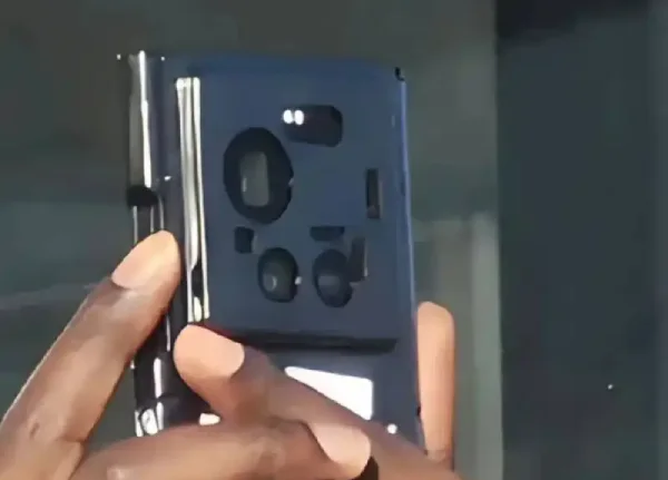 صورة مسربة قيل إنها لهاتف شاومي 17 ألترا