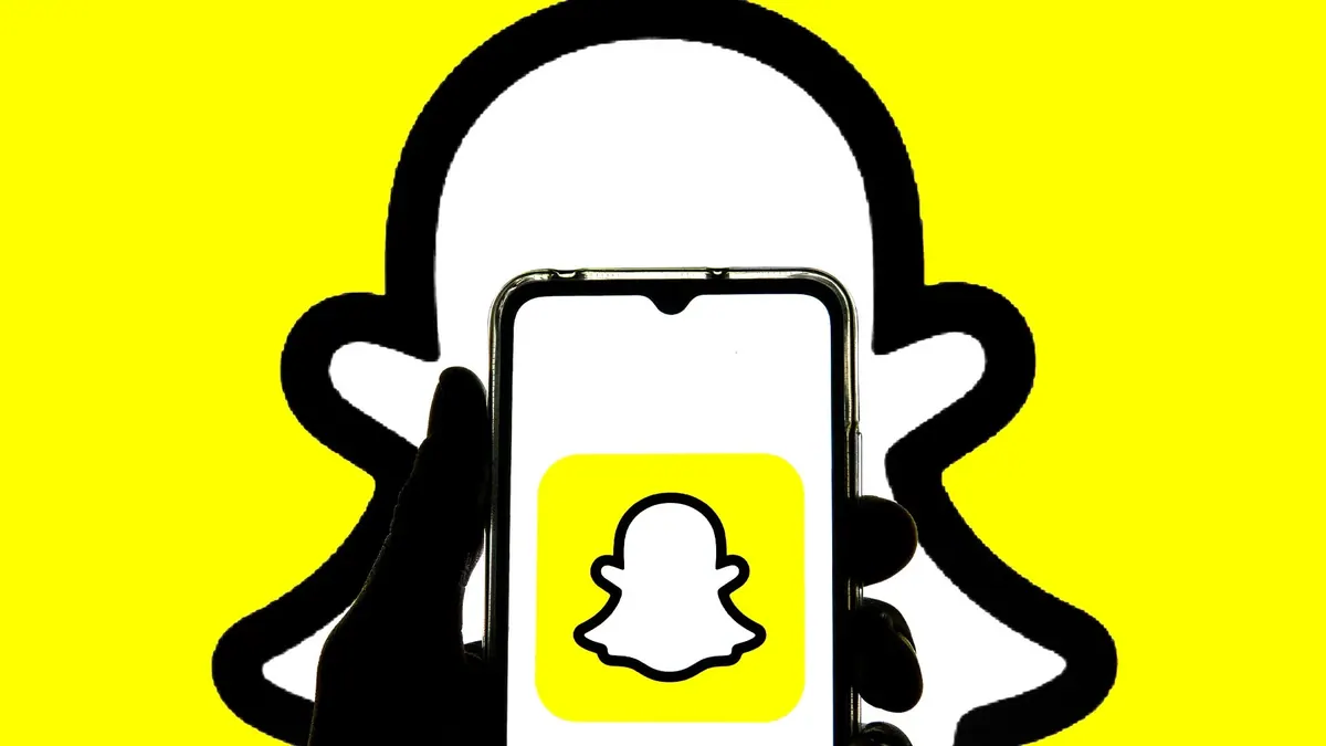 سناب شات يتعرض لـ "ضربة روسية" تزيد مشاكله