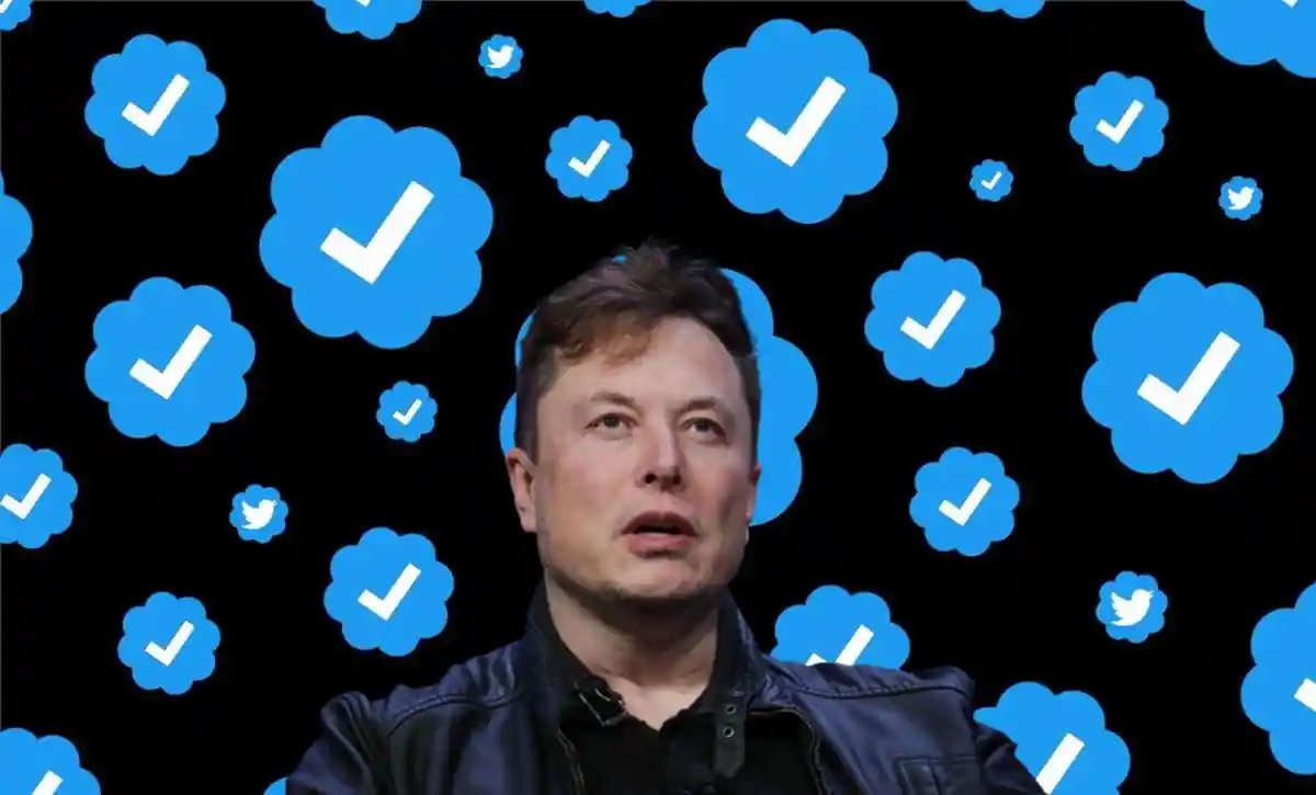 فكرة إيلون ماسك.. تغريم تويتر بسبب منح العلامة الزرقاء مقابل الاشتراك